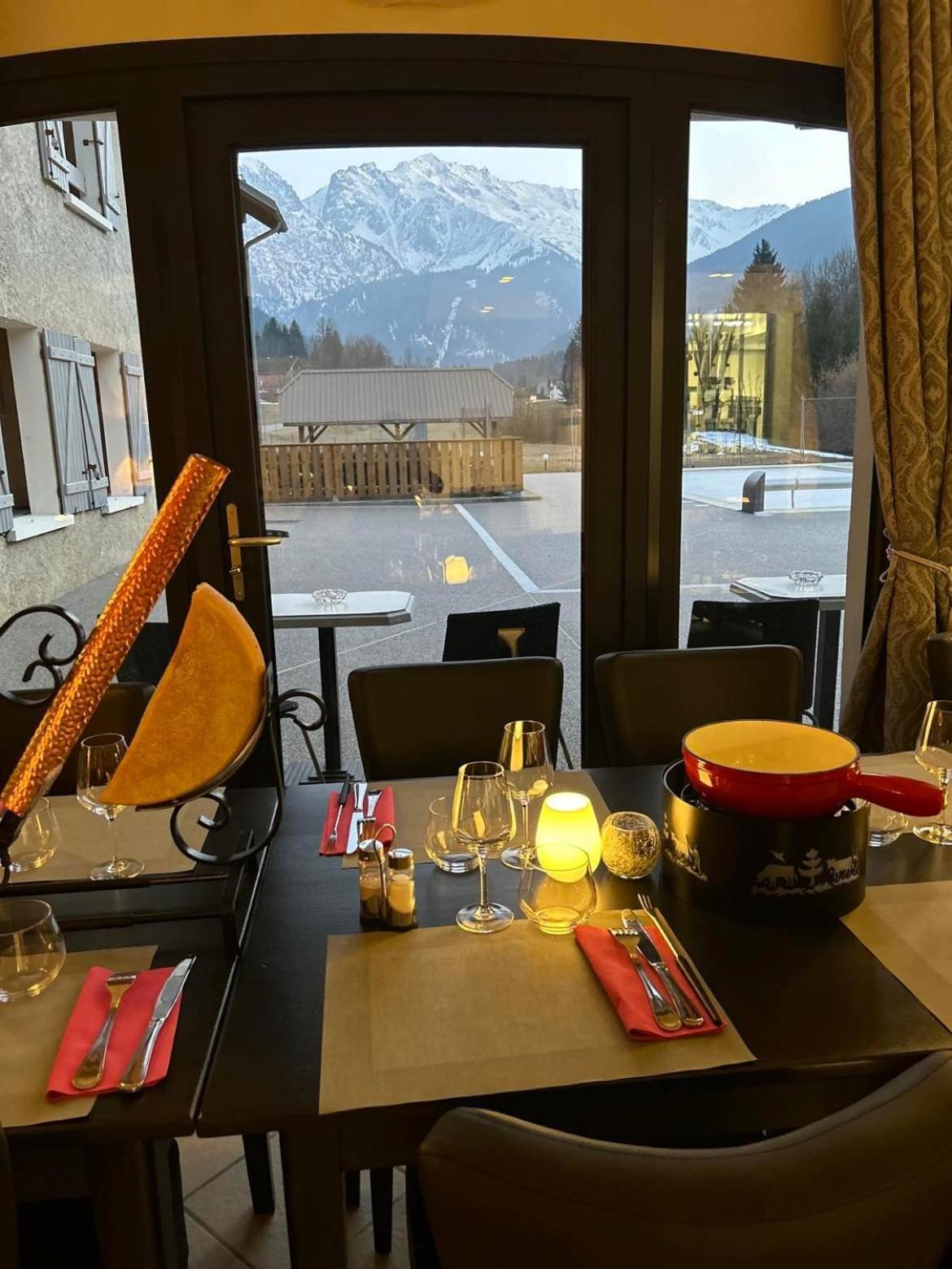 Hotel Restaurant Le Madame La Ferriere  Экстерьер фото